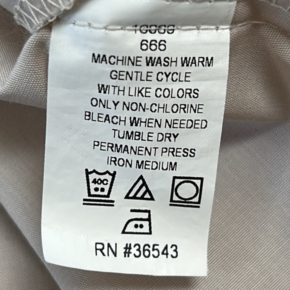 Van Heusen brand light tan dress shirt. Long sleeve. Size large (16 1/2 - 32/33) - Picture 4 of 7